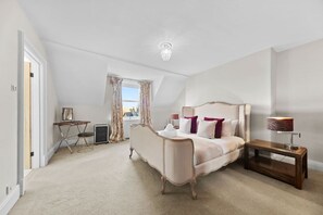 3 dormitorios, tabla de planchar con plancha, wifi y ropa de cama