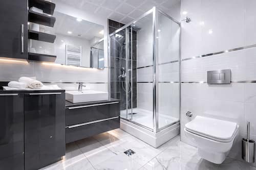 Deluxe Apartment, Balcony, City View | Bathroom