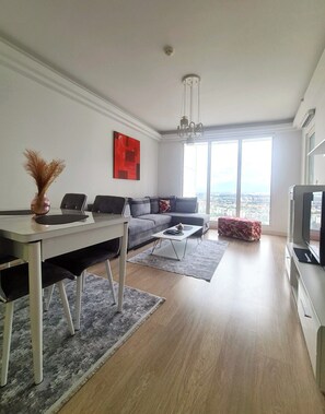 Deluxe Apartment, Balcony, City View