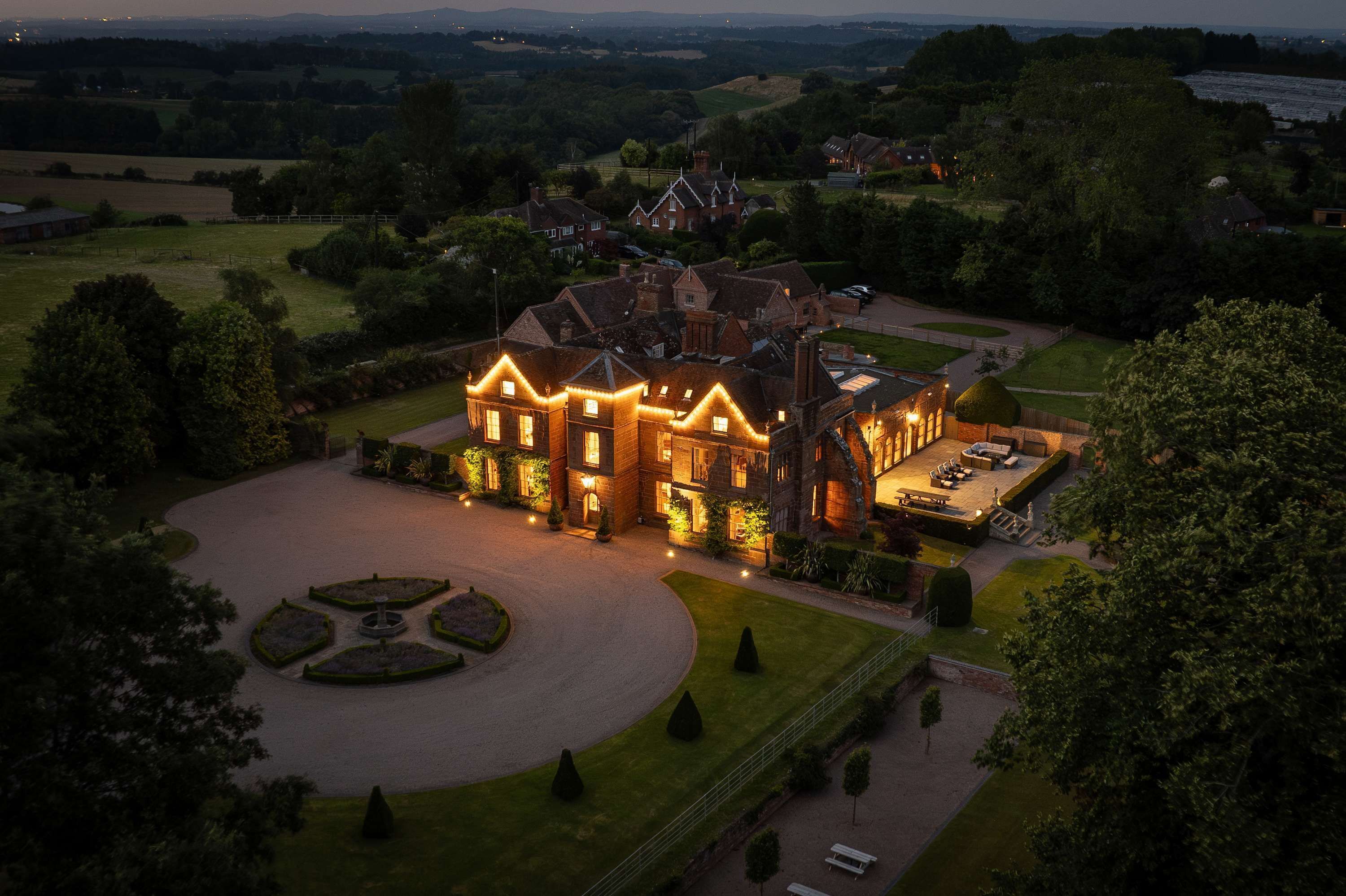 House | 7 bedrooms, Internet