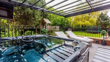 House | 5 bedrooms, Internet