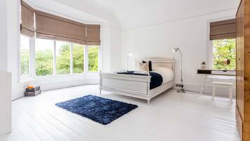 House | 5 bedrooms, Internet