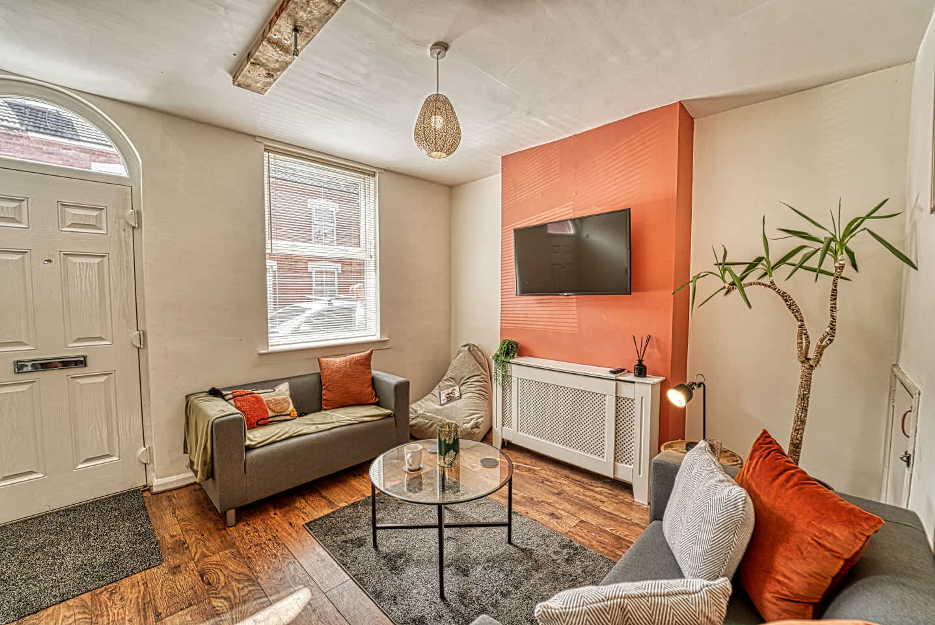 Casa | 3 dormitorios, escritorio, Internet