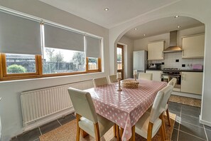 Ferienhaus | 3 Schlafzimmer, Schreibtisch, Internetzugang