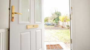 House | 3 bedrooms, desk, high-speed internet - Host Stay Chestnut Residence (Worcester)
