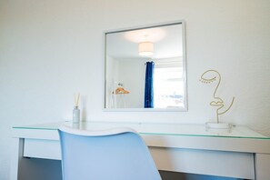 House | 3 bedrooms, desk, Internet - Host Stay Chestnut Residence (Worcester)