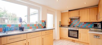 Host Stay Chestnut Residence