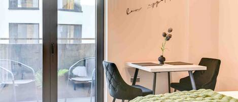 1 غرفة نوم وخدمة الإنترنت