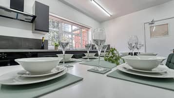 House | 4 bedrooms, Internet