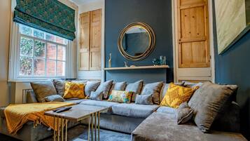 House | 5 bedrooms, Internet