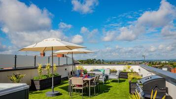 House | 3 bedrooms, desk, Internet