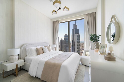 1BR 3802 Forte Tower 2