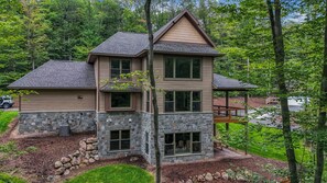 Exterior - Charming 7 BR home | Sleeps 17 Guests | 2 Fireplaces |New hot tub (Boyne City)