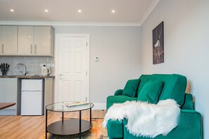 1 bedroom, Internet - Host Stay Bridge Street Penthouse Apartment (Evesham)