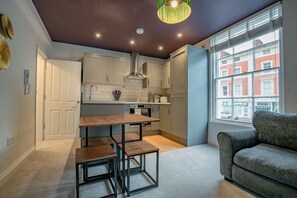 Apartment | 1 bedroom, Internet - Host Stay Foley House Apartment (Malvern)