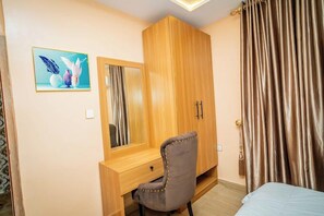 Appartement Économique, balcon, vue ville | 2 chambres, bureau, espace de travail pour ordinateur portable