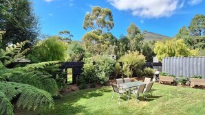 Unclassified image, 2 of 15, button - Yarra Donna Cottage is the perfect family holiday destination in Warburton (Warburton)
