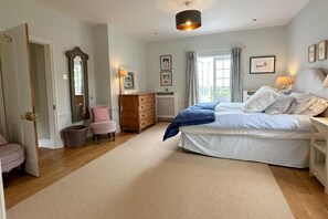 House | 5 bedrooms - Host Stay Upper House (Tenbury Wells)