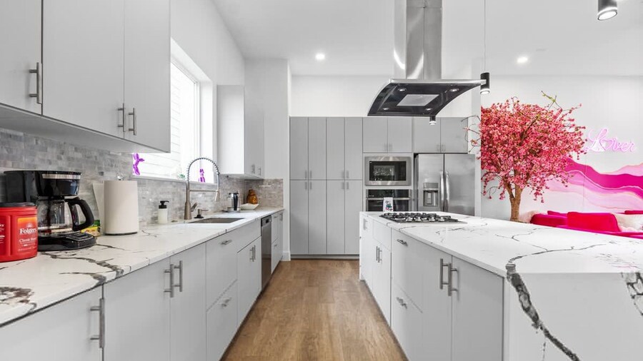 Downtown Houston 3BR Bachelorette Escape