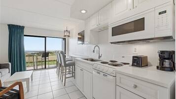 Fridge, microwave, oven, coffee/tea maker