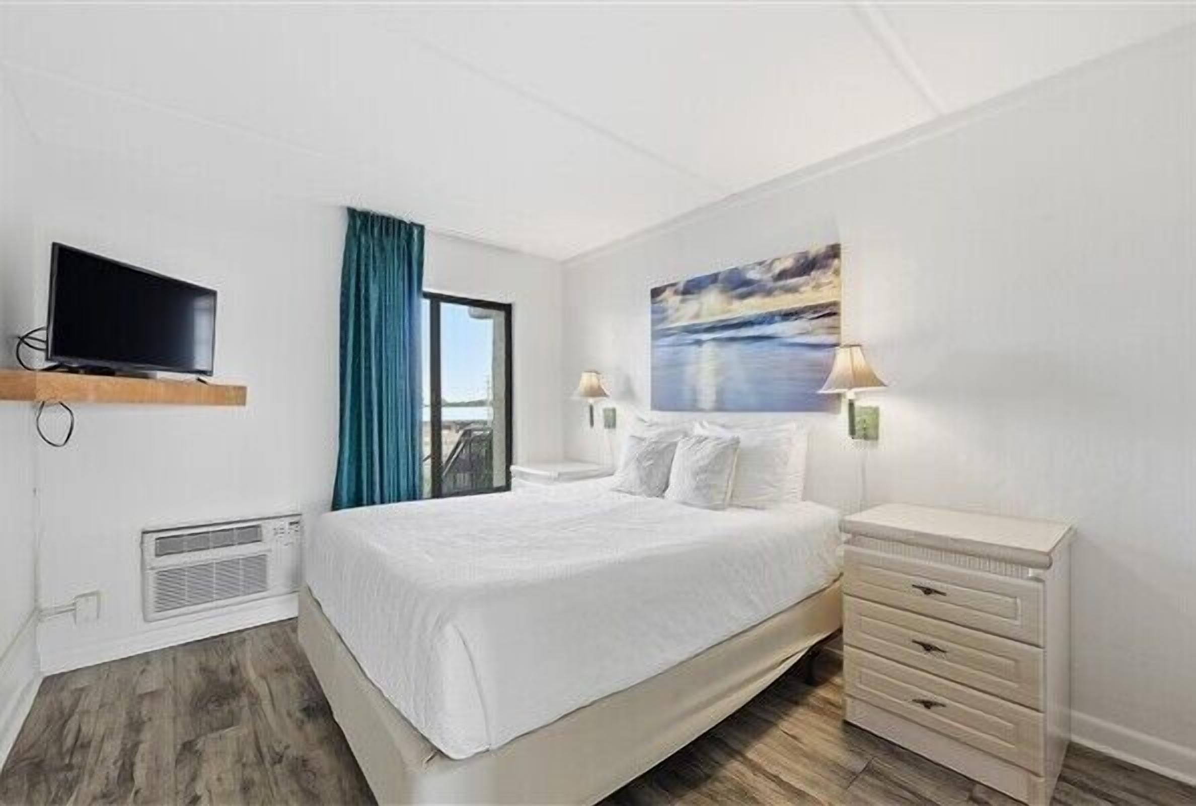 1 bedroom, iron/ironing board, Internet, bed sheets