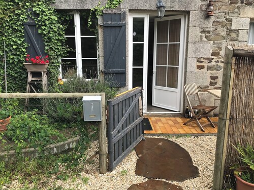 Rdc et terrasse à 10 km du Mont st Michel 