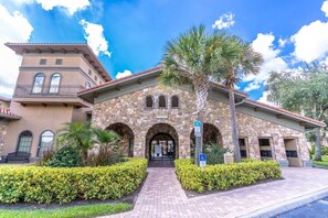 Exterior - 614 Bella Piazza (Davenport)