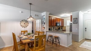 Exterior - 614 Bella Piazza (Davenport)