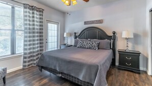 Exterior - 614 Bella Piazza (Davenport)