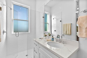 House, 3 Bedrooms | Bathroom | Towels