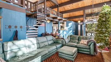 House, 3 Bedrooms | Living area | Smart TV, streaming services