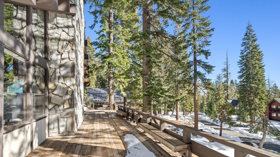 Awesome House Above The Lake/pets Welcome 2 Bedroom Home by Bear Valley Vacation Rentals