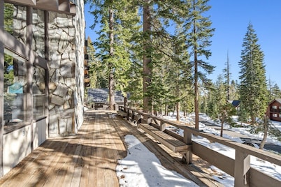 Awesome House Above The Lake/pets Welcome 2 Bedroom Home by Bear Valley Vacation Rentals