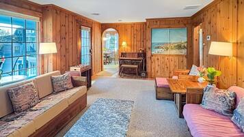 House, 2 Bedrooms | Living area | Smart TV