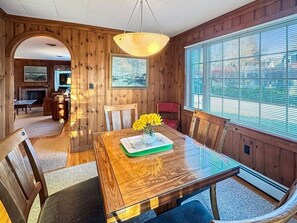 Casa, 2 dormitoris | Servei de restauració