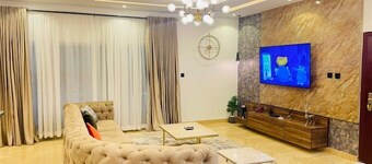 Sow Luxury Apartment
