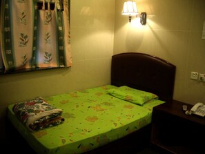 Economy Single Room | Soundproofing, free WiFi - LIS CHAIN HOSTEL (Kowloon)