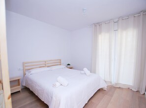 3 soverom, strykejern/-brett, wi-fi (inkludert) og sengetøy