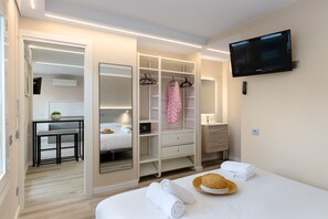 1 bedroom, in-room safe, free WiFi, bed sheets