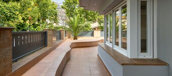 Mestral - Aparthotel with Swimming Pool