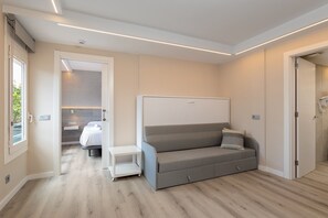 Safe på rommet, wi-fi (inkludert) og sengetøy