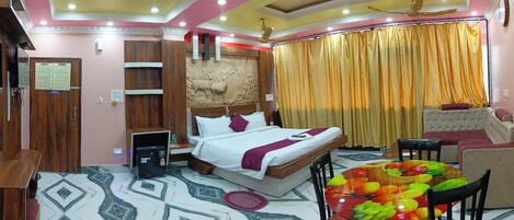 Deluxe Double Room | Free WiFi