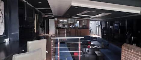 تفاصيل الفندق من الداخل