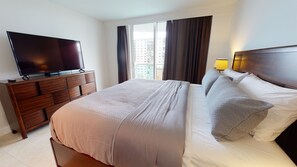 3 bedrooms, iron/ironing board, WiFi, bed sheets