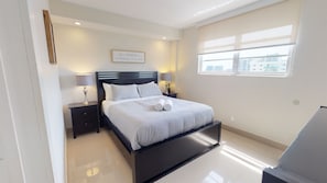1 bedroom, iron/ironing board, WiFi, bed sheets - Modern Bay View Apartment 1610 (Sunny Isles)