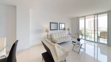 電視、乒乓球設施