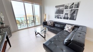 TV - PH11 Luxury Ocean View Apartment 1 Bedroom + DEN (Sunny Isles)