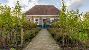 House | Exterior