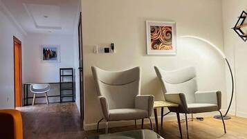 Deluxe Apartment, Balcony, City View | Living area