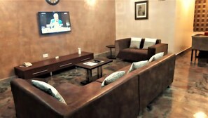 Deluxe Apartment, Balcony, City View | Living area